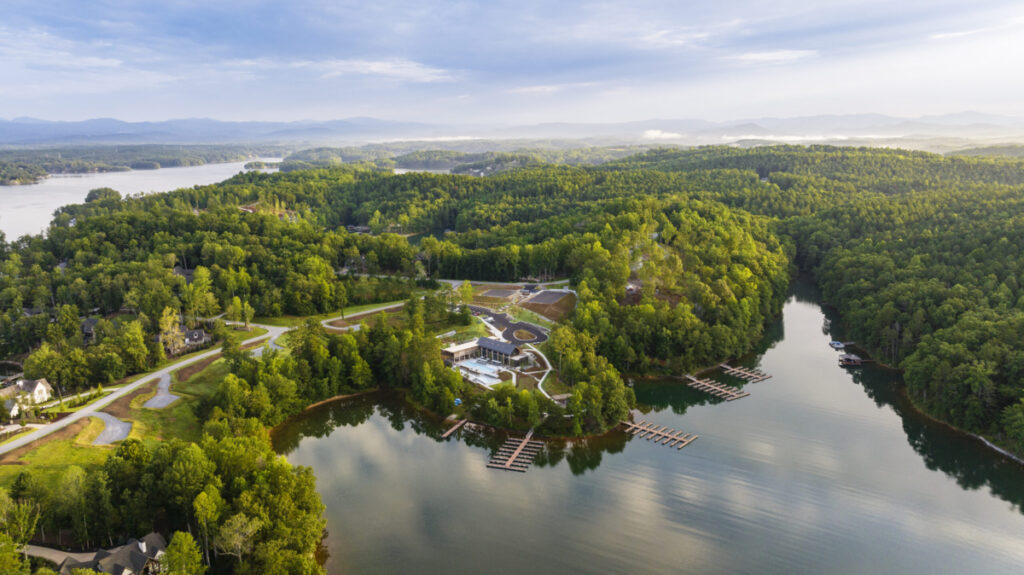 The lake club at the cliffs