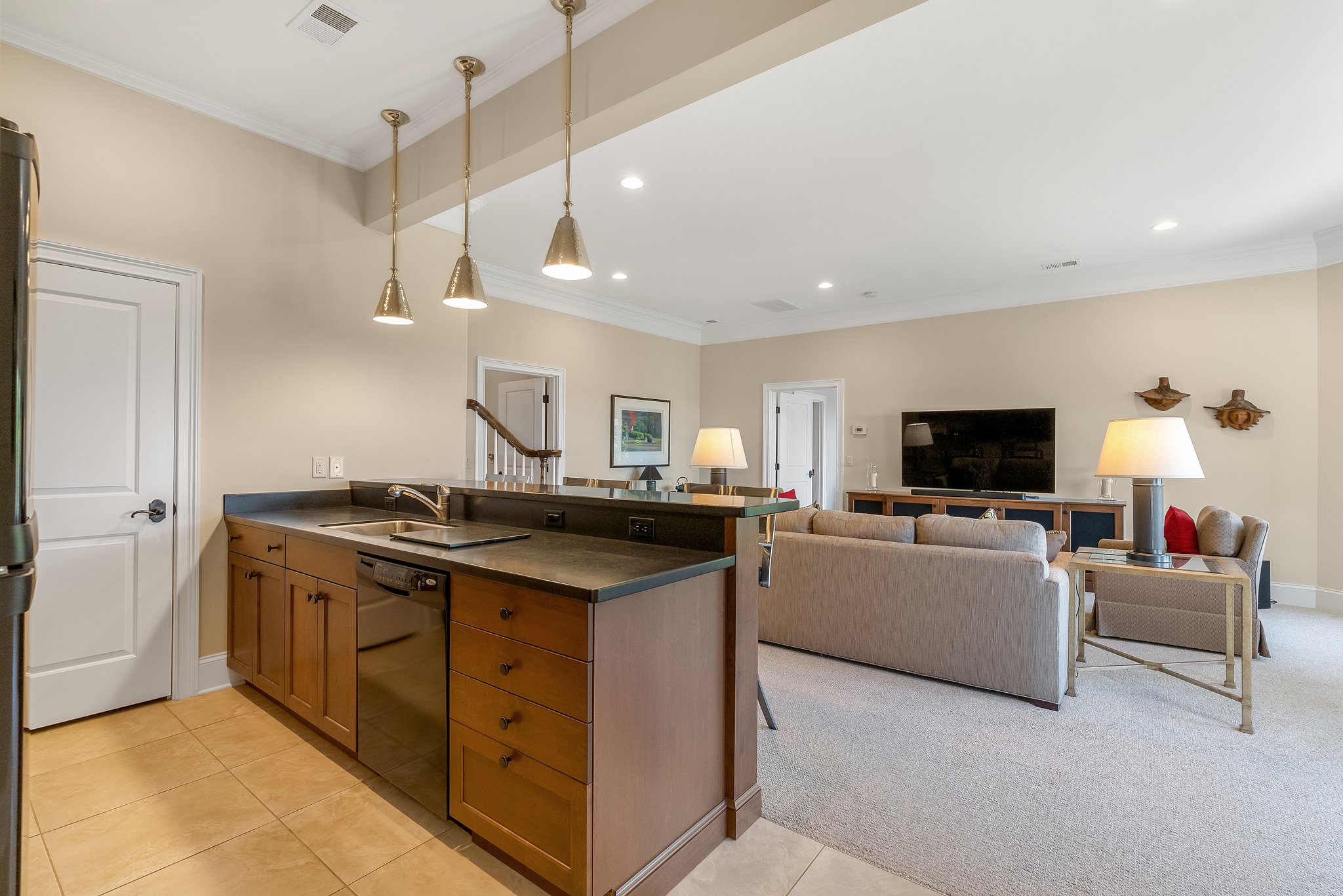 hosting on lower level